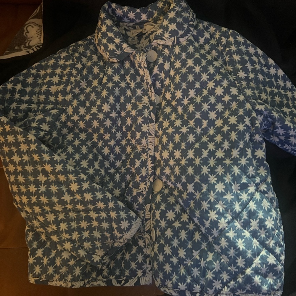 Super cute Universal Thread quilt jacket. Size XS.